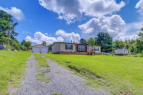 Dog-friendly Home w/ Mtn Views in Chilhowie!