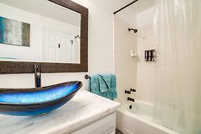 Pet-friendly Reno Hideaway w/ Private Hot Tub!