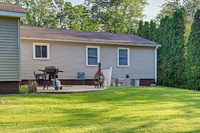 Pet-friendly Michigan Escape w/ Patio & Gas Grill!