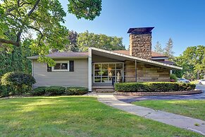 Pet-friendly Michigan Escape w/ Patio & Gas Grill!