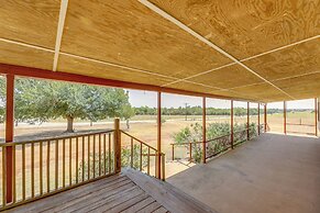 Tranquil Elgin Getaway w/ Private Deck & Patio!