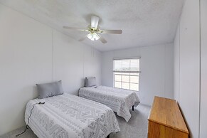 Tranquil Elgin Getaway w/ Private Deck & Patio!