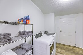 Tranquil Elgin Getaway w/ Private Deck & Patio!
