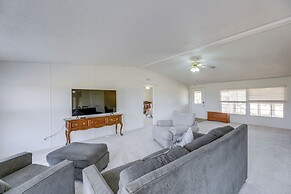 Tranquil Elgin Getaway w/ Private Deck & Patio!