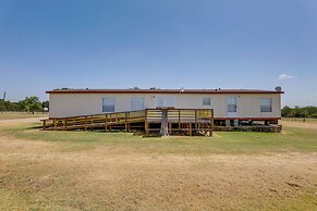 Tranquil Elgin Getaway w/ Private Deck & Patio!