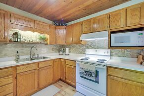 Grill & Fire Pit: Waterfront Cameron Retreat!
