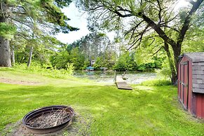 Grill & Fire Pit: Waterfront Cameron Retreat!