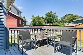 Charming Edgemere Home w/ Deck & Grill!
