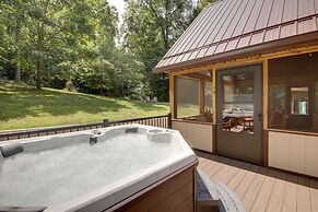 Family-friendly Indiana Cabin w/ Hot Tub & Decks