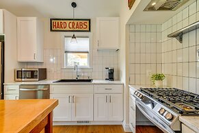 Modern Solomons Cottage Rental - Walk to Island!