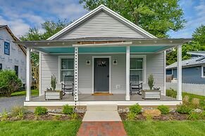 Modern Solomons Cottage Rental - Walk to Island!