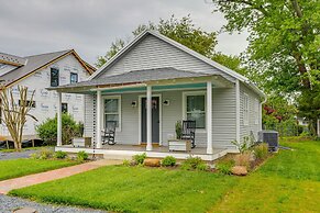 Modern Solomons Cottage Rental - Walk to Island!