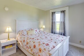 Cozy Greenwich Vacation Rental w/ Fire Pit