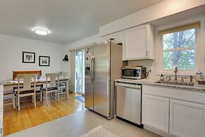 Kiamesha Lake Home w/ Deck: 4 Mi to Resorts World!