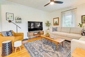 Country Home Near EIU & Lake Charleston!