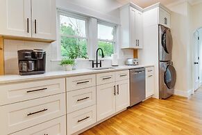 Country Home Near EIU & Lake Charleston!