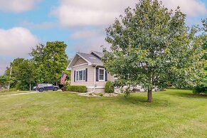 Country Home Near EIU & Lake Charleston!