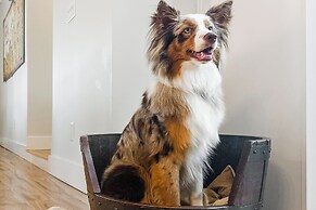 Shelbyville Farmhouse w/ Hot Tub, Fire Pit & Grill