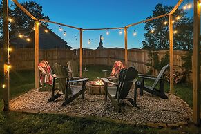 Shelbyville Farmhouse w/ Hot Tub, Fire Pit & Grill