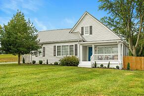 Shelbyville Farmhouse w/ Hot Tub, Fire Pit & Grill