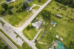 Shelbyville Farmhouse w/ Hot Tub, Fire Pit & Grill