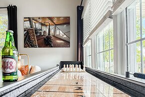 Shelbyville Farmhouse w/ Hot Tub, Fire Pit & Grill