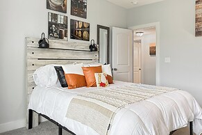 Shelbyville Farmhouse w/ Hot Tub, Fire Pit & Grill