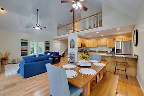 Waterfront Hartfield Vacation Rental w/ Dock!