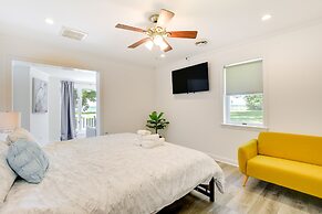 Sun-dappled Waterfront Home on Potomac River!