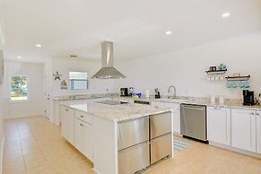 Sun-dappled Waterfront Home on Potomac River!