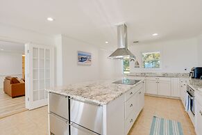 Sun-dappled Waterfront Home on Potomac River!