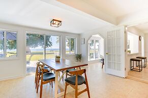 Sun-dappled Waterfront Home on Potomac River!