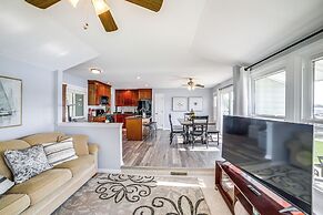 Quaint Olivet Cabin w/ Patio on Duck Lake!