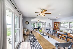 Quaint Olivet Cabin w/ Patio on Duck Lake!