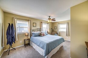 Quaint Olivet Cabin w/ Patio on Duck Lake!