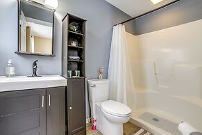 Quaint Olivet Cabin w/ Patio on Duck Lake!