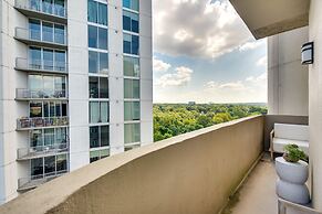 Luxury Atlanta Rental w/ Balcony: Near Buckhead!