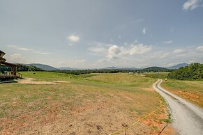 Bedford Cabin w/ Porch, 5 Mi to Historic District!