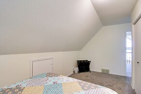 Lakefront Sunburg Vacation Rental w/ Boat Dock!