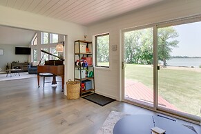 Lakefront Sunburg Vacation Rental w/ Boat Dock!