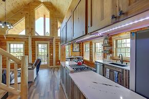 Peaceful Wyoming Cabin w/ Spacious Deck & Wet Bar!