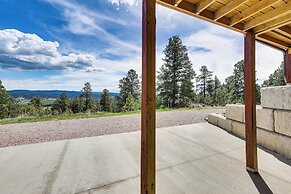 Peaceful Wyoming Cabin w/ Spacious Deck & Wet Bar!