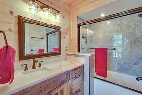 Peaceful Wyoming Cabin w/ Spacious Deck & Wet Bar!