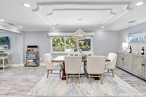 Family Friendly Fort Myers Vacation Rental w/ Pool