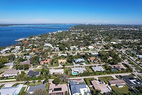 Family Friendly Fort Myers Vacation Rental w/ Pool