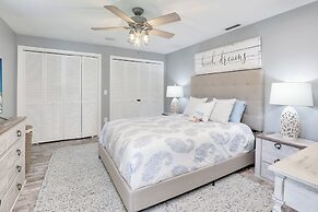 Family Friendly Fort Myers Vacation Rental w/ Pool