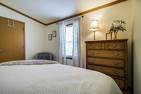 Dutch Country Home: 9 Mi to Sight & Sound Theater