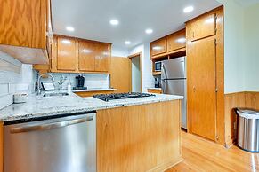 Grand Blanc Rental w/ Gas Grill & Private Yard