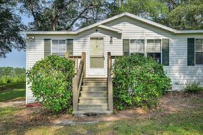 Sunny Florida Escape w/ Screened-in Patio & Grill!