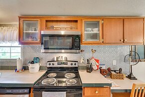 Sunny Florida Escape w/ Screened-in Patio & Grill!